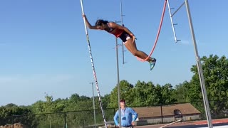 Last-minute rescue as athlete narrowly avoids pole vault fail