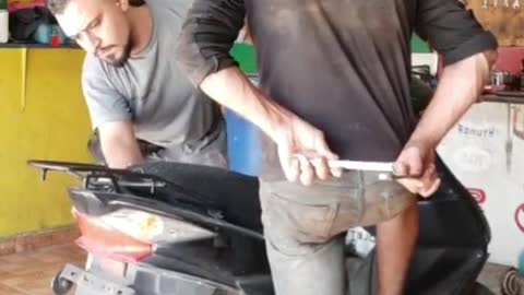 Car repairman's prank