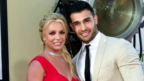 Oops! she did it again. Britney spears knocked up for the 3rd time, from soon to be 3rd hubby - WD21