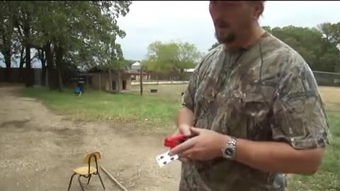 How to shoot a slingshot