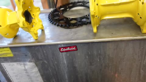 Suzuki RM250 Powder Coating - Johns 1st Sandblast & Power Coating Day. Over & Under? Part 6