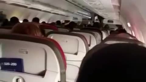 Video: Emergencia en el aeropuerto de Rionegro por avión de Latam al que se le incendió una llanta 2