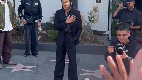 Lenny Kravitz arrives to receive his star on the Hollywood Walk of Fame