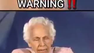 Colgate toothpaste and its warning is exposed by this elderly woman.