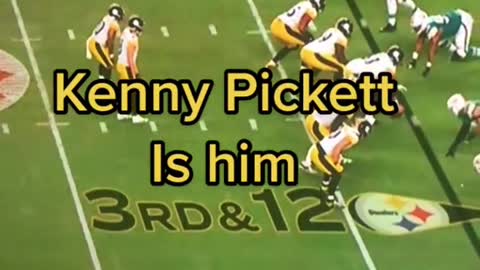 Kenny Pickett with a big run for the Pittsburgh Steelers