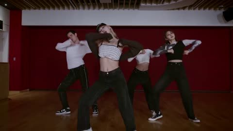 TWICE MOMO, CHAEYOUNG, TZUYU X Kiel Tutin “bloodline (Ariana Grande)” Dance Video