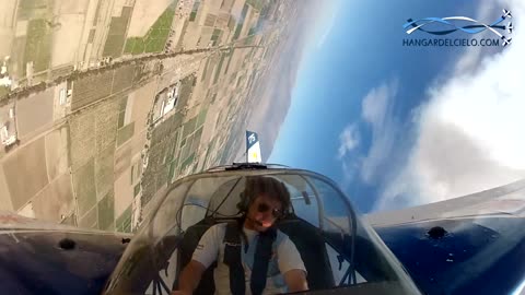 Aerobatic pilot reveals spinning view from cockpit