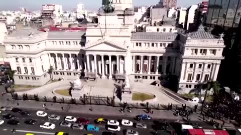 Argentina unrest shadows VP's corruption allegation