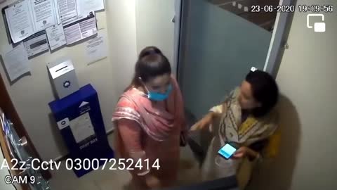 The video of the ATM robbery with 2 women has gone viral