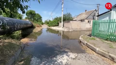 Floodwaters reach Kherson houses and streets after major dam destroyed