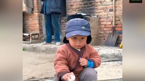 Little cute boy cooking his grandpa❤️