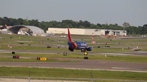 Southwest Airlines Boeing 737 departing St. Louis Lambert International