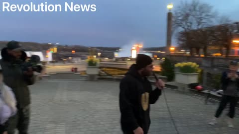 Raw video: Niagara Falls freedom rally with Chris Sky