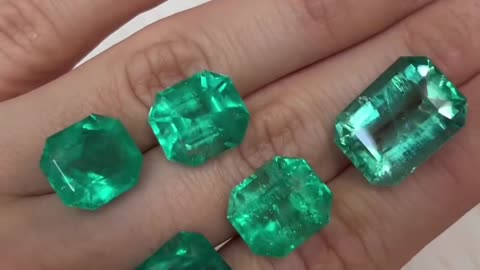 Colombian Zambian emerald diamond & gold fine jewelry gift ideas for Taurus May Baby Birthday