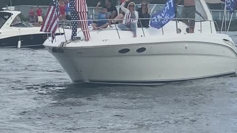 More Trump boat parade in Connecticut!