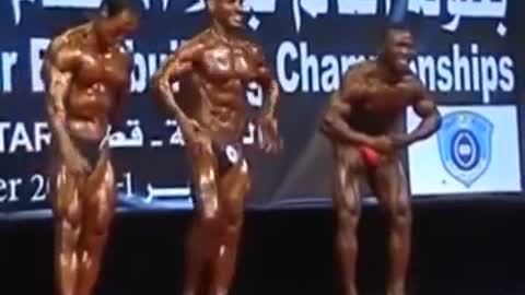 Bodybuilders fainting on stage