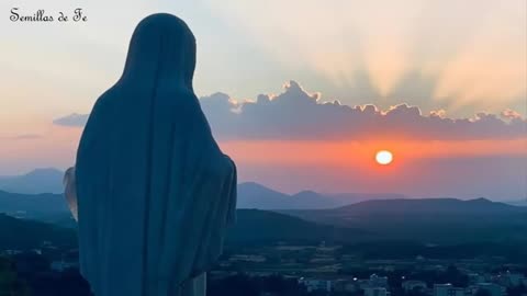 La Imagen de la Virgen es Captada en los Cielos de Medjugorje, Apariciones en Bosnia Herzegovina
