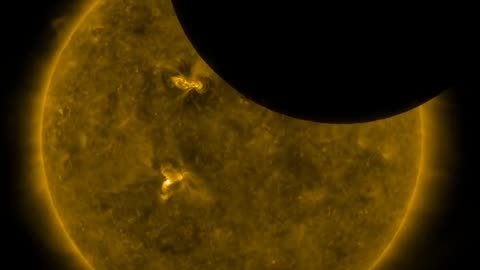 NASA's Solar Dynamics Observatory Catches Lunar Freeze Frame