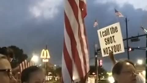 Houston Methodist PROTEST against FORCED VACCINES - Workers WALK OUT