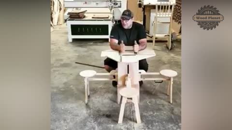 This portable wooden table is a hit! | Woodwork Planet