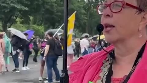 Pro-Abortion Protester Yells ‘Regulate Ejaculations’ in Front of the Supreme Court