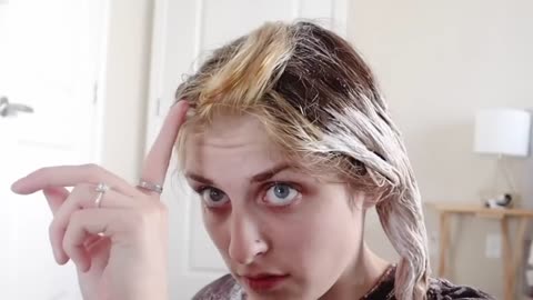 Hairdresser Reacts to People Bleaching 'Money Pieces' Gone Wrong
