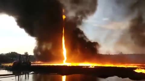 'FIRENADO' Incredible FIRE TORNADO