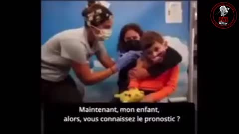 Aveu d'une pharmacienne: ils n'informent pas les gens pour les effets de la vaccination