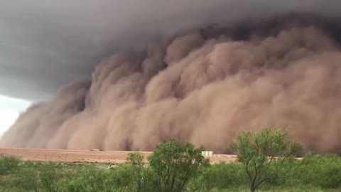 Massive Sand Storm Strolls Through Texas