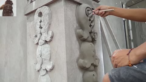 Flower bell is Made from sand and cement on Concrete Column