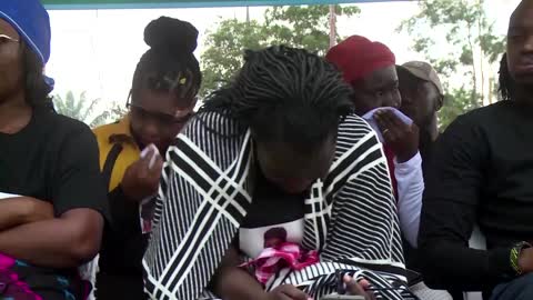 Mourners weep for victims of Tanzania plane crash
