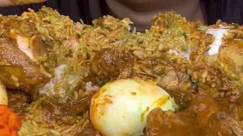 SPICY CHICKEN GIZZARD CURRY WITH EGG & RICE