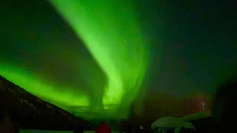 An Amazing Aurora Borealis (Northern Lights) Chasing Tour in Fairbanks, Alaska