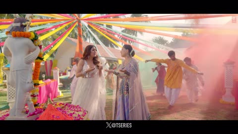 Aaj Biraj Mein Holi Re Rasiya (Video): Neeti Mohan, Jaya Kishori | Raaj Aashoo | Seepi Jha