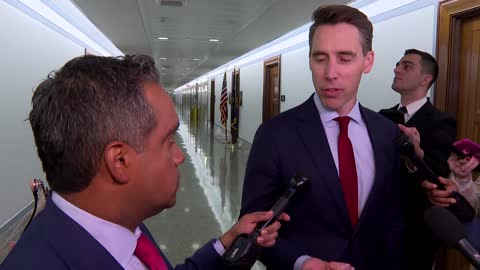 Sen. Hawley criticizes current GOP leadership strategy following midterms