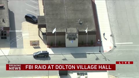 FBI raids Dolton Village Hall amid corruption allegations about Mayor Tiffany Henyard