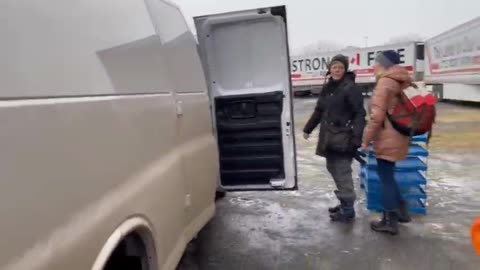Brave Polish Women Bring Food To The Truckers