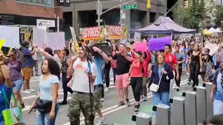 HUGE Crowds Gather In New York To Protest Vaccine Passports