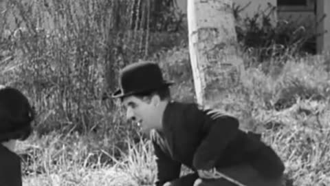 Charlie Chaplin's Whimsical Imagination: A Hilarious Journey with His Lady Friend!