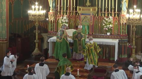 Pontifical mass of mgr Athanasius Schneider 5th sunday after pentecost exaudi domine