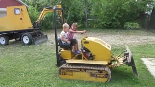 CHILDREN DRIVE MINI DOZER