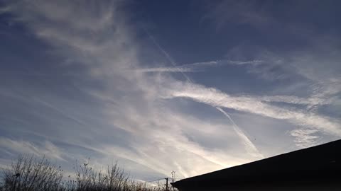 Barry Dutton - Chemtrail Video 2 in Oshawa Canada -4 mins -- 2022-11-10