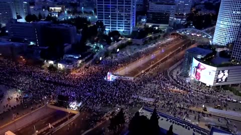 Tens of thousands protest judicial overhaul in Tel Aviv