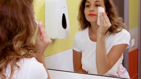 22 BEAUTY TIPS EVERY GIRL SHOULD KNOW