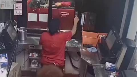 Houston Jack-in-the-box employee shoots at a drive-thru customer over missing curly fries