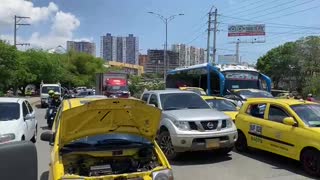 Bloqueo de la autopista Bucaramanga - Floridablanca