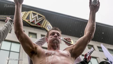 Gronk Makes One-Handed Beer Catch During Patriots Super Bowl Parade, Gets HAMMERED