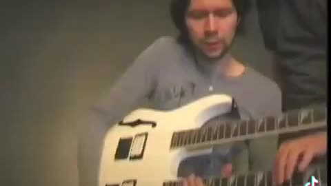 Paul Gilbert is an animal 🎸🎸🎸