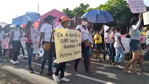 Madres comunitarias de Clemencia bloquean La Cordialidad