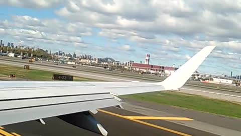 plan take off from new york airport